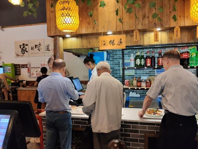 1569747833111590.jpg 4034970a304e251f4047f7479e964a127e3e53f6.jpg